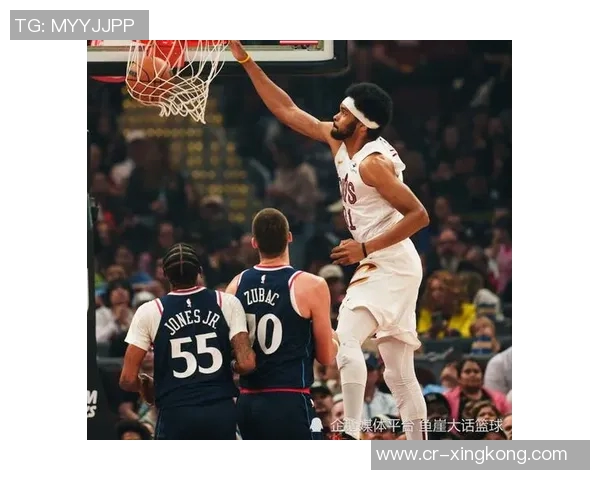 邓恩称赞狄龙疯狂表现激励全队感到庆幸能与他并肩作战