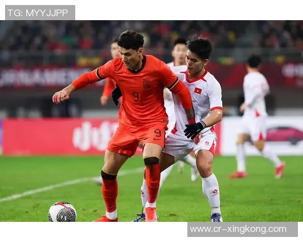 拜合拉木错失单刀良机对方门将神勇扑救令人叹息