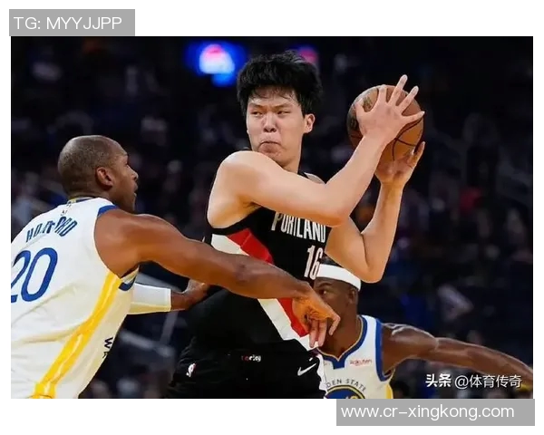 耐心等待开拓者主场战胜国王杨瀚森仍未获得上场机会 耐心等待开拓者主场战胜国王杨瀚森仍未获得上场机会