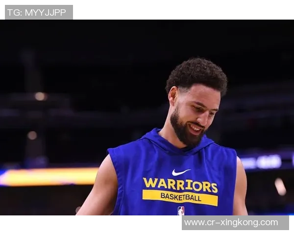 克莱替补表现回暖七投四中三分命中率高达五成贡献11分4板3助但出现关键失误