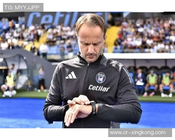 比萨主帅吉拉迪诺因庆祝绝平球扭伤脚踝情绪激动